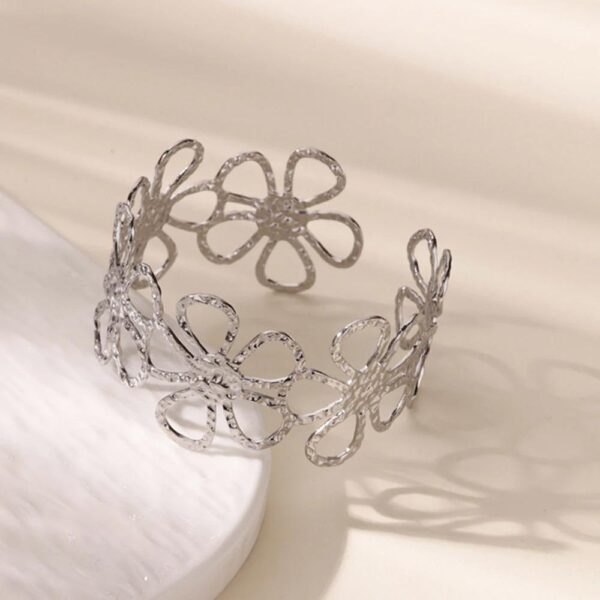 Retro Floral Silver Plated Bracelet Stainless Steel