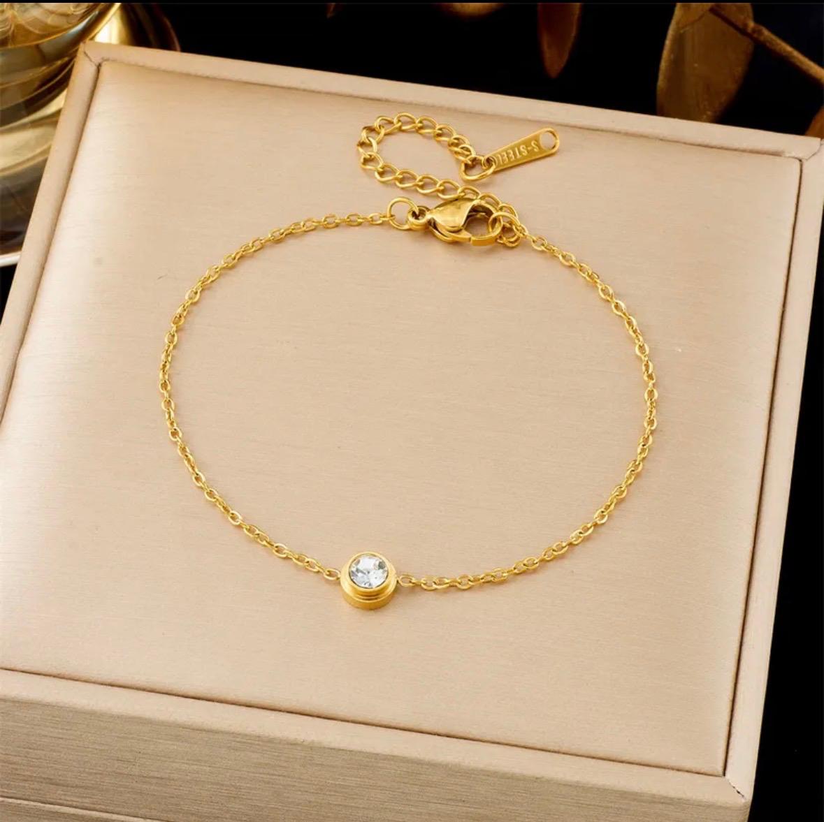 Luxury Titanium Steel Gold Bracelet – Minimal Crystal Chain