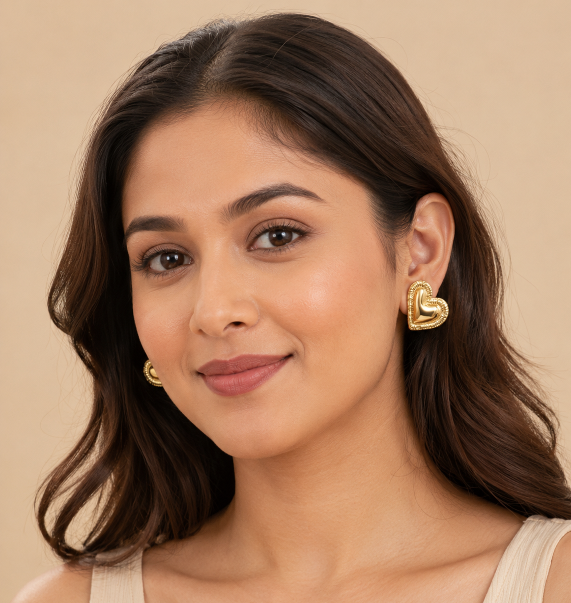 Minimal Heart Shape Gold Stud Earrings