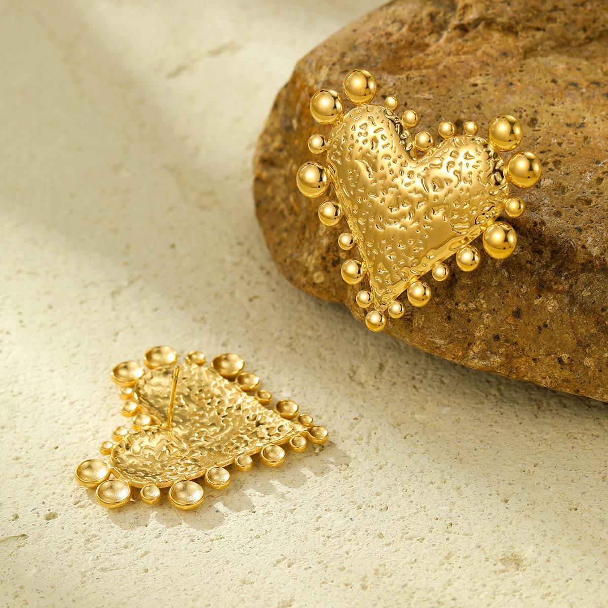 Real Gold PVD Heart Stud Earrings Retro Exaggerated Design