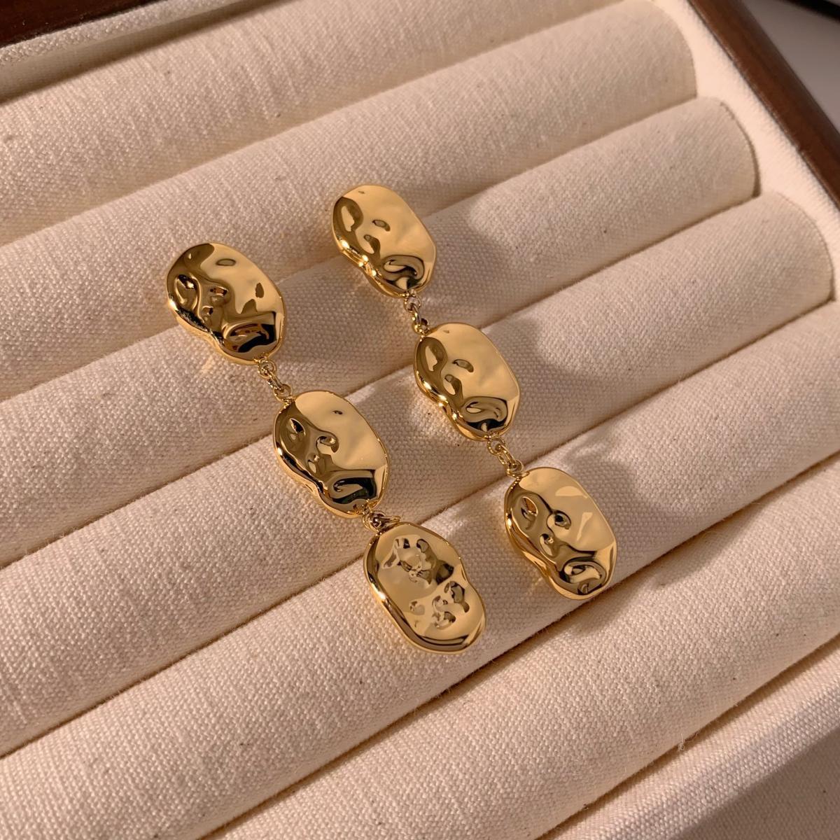 Modern Classic IG-Style Drop Earrings