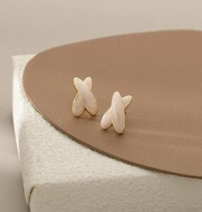 Elegant Beige, grey marble stud earrings with gold-tone border