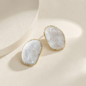 Elegant white marble resin stud earrings