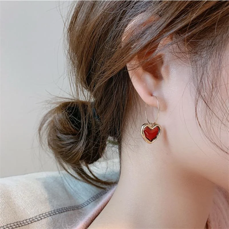 Elegant red heart charm design