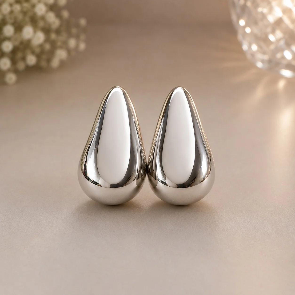 Elegant Teardrop Stud Earrings Lightweight